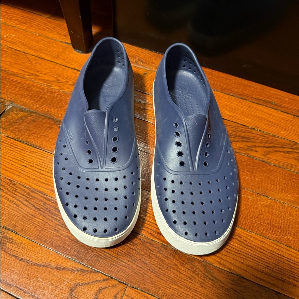 Mens native shoes M12